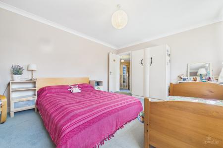 4 bedroom Detached house for sale in Birchwood Close, Barton-upon-Humber, North Lincolnshire, DN18