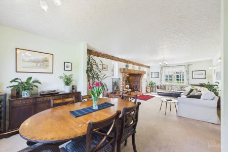 4 bedroom Detached house for sale in Birchwood Close, Barton-upon-Humber, North Lincolnshire, DN18