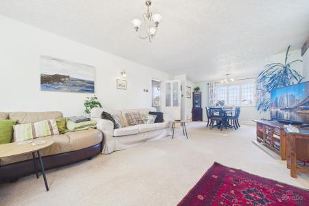 4 bedroom Detached house for sale in Birchwood Close, Barton-upon-Humber, North Lincolnshire, DN18