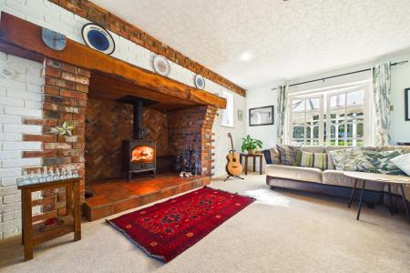 4 bedroom Detached house for sale in Birchwood Close, Barton-upon-Humber, North Lincolnshire, DN18