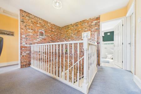 4 bedroom Detached house for sale in Birchwood Close, Barton-upon-Humber, North Lincolnshire, DN18