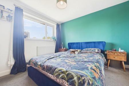 3 bedroom Semi-detached house for sale in John Harrisons Close, Barrow-upon-Humber, North Lincolnshire, DN19