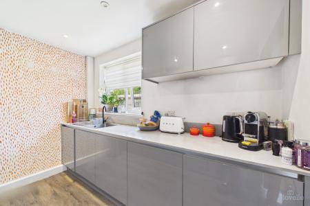 3 bedroom Semi-detached house for sale in John Harrisons Close, Barrow-upon-Humber, North Lincolnshire, DN19