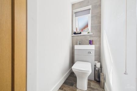 3 bedroom Semi-detached house for sale in John Harrisons Close, Barrow-upon-Humber, North Lincolnshire, DN19