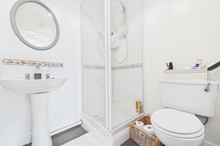 3 bedroom Semi-detached house for sale in Princess Drive, Barton-upon-Humber, North Lincolnshire, DN18