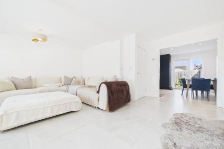 3 bedroom Semi-detached house for sale in Princess Drive, Barton-upon-Humber, North Lincolnshire, DN18