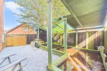 3 bedroom Semi-detached house for sale in Princess Drive, Barton-upon-Humber, North Lincolnshire, DN18