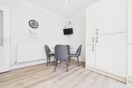 3 bedroom Detached bungalow for sale in Western Drive, Barton-upon-Humber, North Lincolnshire, DN18