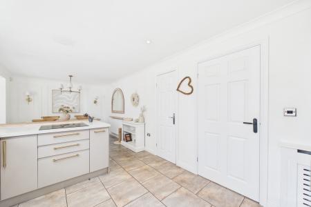 4 bedroom Detached house for sale in Worsley Paddock, Ulceby, North Lincolnshire, DN39