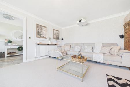 4 bedroom Detached house for sale in Worsley Paddock, Ulceby, North Lincolnshire, DN39