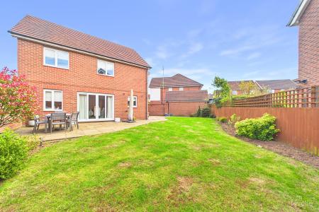 4 bedroom Detached house for sale in Clipson Crest, Barton-upon-Humber, North Lincolnshire, DN18
