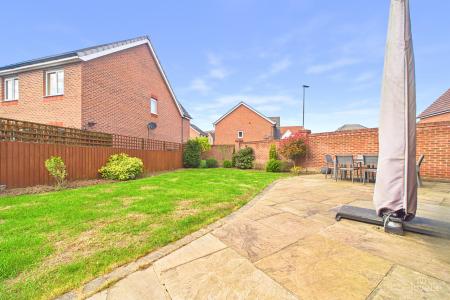 4 bedroom Detached house for sale in Clipson Crest, Barton-upon-Humber, North Lincolnshire, DN18