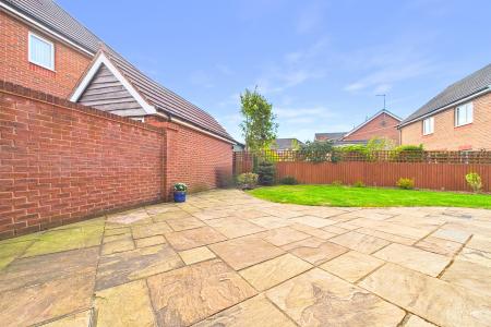 4 bedroom Detached house for sale in Clipson Crest, Barton-upon-Humber, North Lincolnshire, DN18