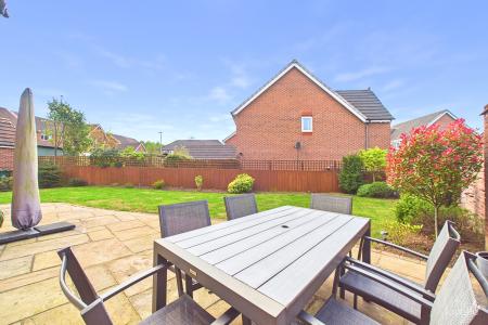 4 bedroom Detached house for sale in Clipson Crest, Barton-upon-Humber, North Lincolnshire, DN18