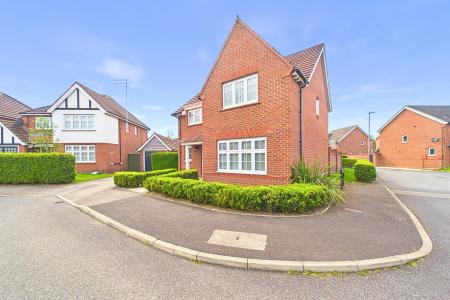 4 bedroom Detached house for sale in Clipson Crest, Barton-upon-Humber, North Lincolnshire, DN18
