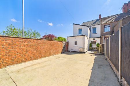 3 bedroom Semi-detached house for sale in Butts Road, Barton-upon-Humber, North Lincolnshire, DN18