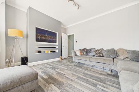 3 bedroom Semi-detached house for sale in Butts Road, Barton-upon-Humber, North Lincolnshire, DN18