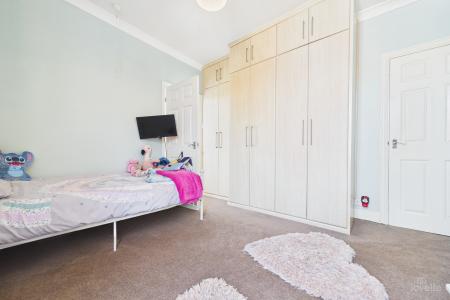3 bedroom Semi-detached house for sale in Butts Road, Barton-upon-Humber, North Lincolnshire, DN18