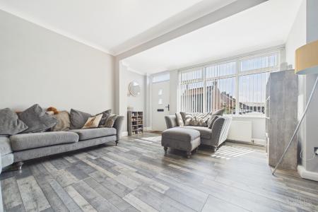 3 bedroom Semi-detached house for sale in Butts Road, Barton-upon-Humber, North Lincolnshire, DN18