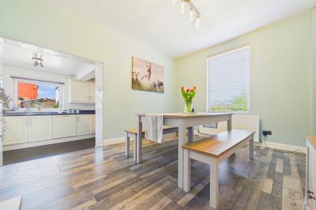 3 bedroom Semi-detached house for sale in Butts Road, Barton-upon-Humber, North Lincolnshire, DN18