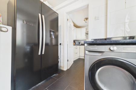 3 bedroom Semi-detached house for sale in Butts Road, Barton-upon-Humber, North Lincolnshire, DN18