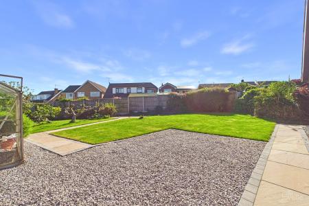 3 bedroom Detached bungalow for sale in Welton Close, Barton-upon-Humber, North Lincolnshire, DN18