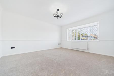 3 bedroom Detached bungalow for sale in Welton Close, Barton-upon-Humber, North Lincolnshire, DN18