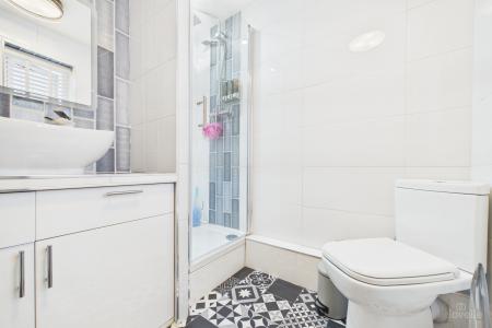 4 bedroom Detached house for sale in Riverbank Rise, Barton-upon-Humber, North Lincolnshire, DN18
