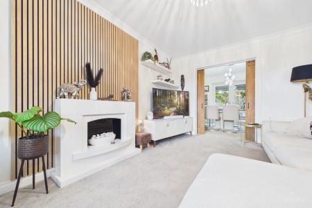 4 bedroom Detached house for sale in Riverbank Rise, Barton-upon-Humber, North Lincolnshire, DN18