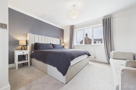5 bedroom Detached house for sale in Canberra View, Barton-upon-Humber, North Lincolnshire, DN18
