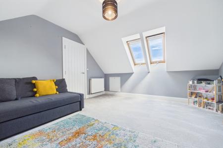 5 bedroom Detached house for sale in Canberra View, Barton-upon-Humber, North Lincolnshire, DN18