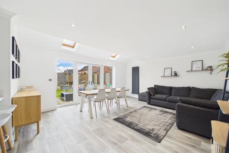 5 bedroom Detached house for sale in Canberra View, Barton-upon-Humber, North Lincolnshire, DN18