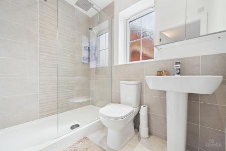 5 bedroom Detached house for sale in Canberra View, Barton-upon-Humber, North Lincolnshire, DN18