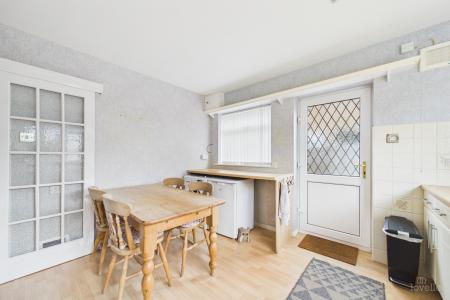2 bedroom Detached house for sale in Meadow Avenue, Ulceby, North Lincolnshire, DN39