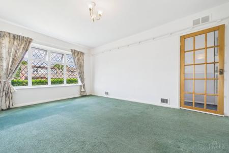 3 bedroom Detached house for sale in 4 Meadow Avenue, Ulceby, North Lincolnshire, DN39