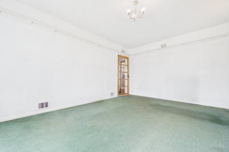 2 bedroom Detached house for sale in Meadow Avenue, Ulceby, North Lincolnshire, DN39