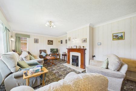 2 bedroom Detached bungalow for sale in Chapel Street, Goxhill, North Lincolnshire, DN19