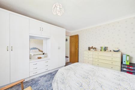 2 bedroom Detached bungalow for sale in Chapel Street, Goxhill, North Lincolnshire, DN19