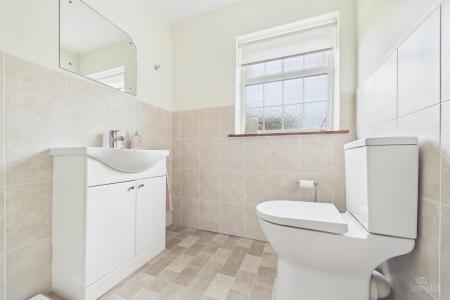 2 bedroom Detached bungalow for sale in Chapel Street, Goxhill, North Lincolnshire, DN19