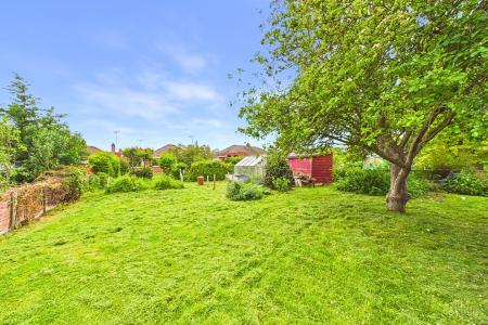 3 bedroom Detached bungalow for sale in Western Drive, Barton-upon-Humber, North Lincolnshire, DN18