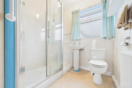 3 bedroom Detached bungalow for sale in Western Drive, Barton-upon-Humber, North Lincolnshire, DN18