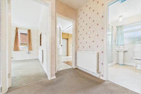3 bedroom Detached bungalow for sale in Western Drive, Barton-upon-Humber, North Lincolnshire, DN18