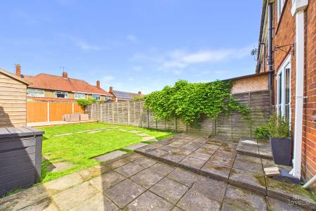 3 bedroom End of terrace house for sale in Millfields, Barton-upon-Humber, North Lincolnshire, DN18