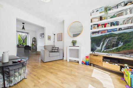 3 bedroom End of terrace house for sale in Millfields, Barton-upon-Humber, North Lincolnshire, DN18