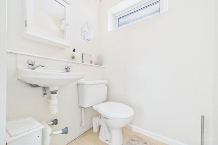 2 bedroom Detached bungalow for sale in Cornhill Drive, Barton-upon-Humber, North Lincolnshire, DN18