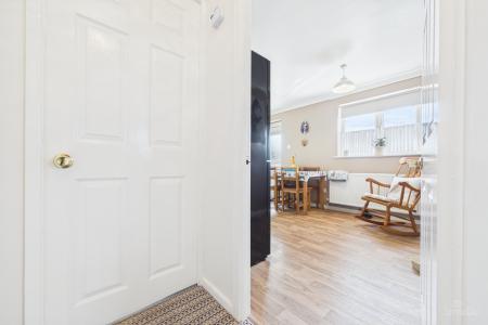 2 bedroom Detached bungalow for sale in Cornhill Drive, Barton-upon-Humber, North Lincolnshire, DN18