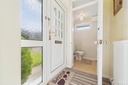 2 bedroom Detached bungalow for sale in Cornhill Drive, Barton-upon-Humber, North Lincolnshire, DN18
