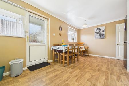 2 bedroom Detached bungalow for sale in Cornhill Drive, Barton-upon-Humber, North Lincolnshire, DN18