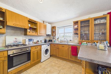 3 bedroom Semi-detached house for sale in Princess Drive, Barton-upon-Humber, North Lincolnshire, DN18