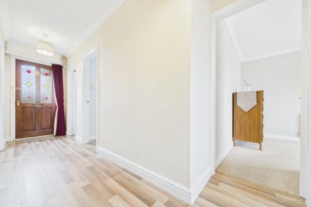 3 bedroom Detached bungalow for sale in East Acridge, Barton-upon-Humber, North Lincolnshire, DN18